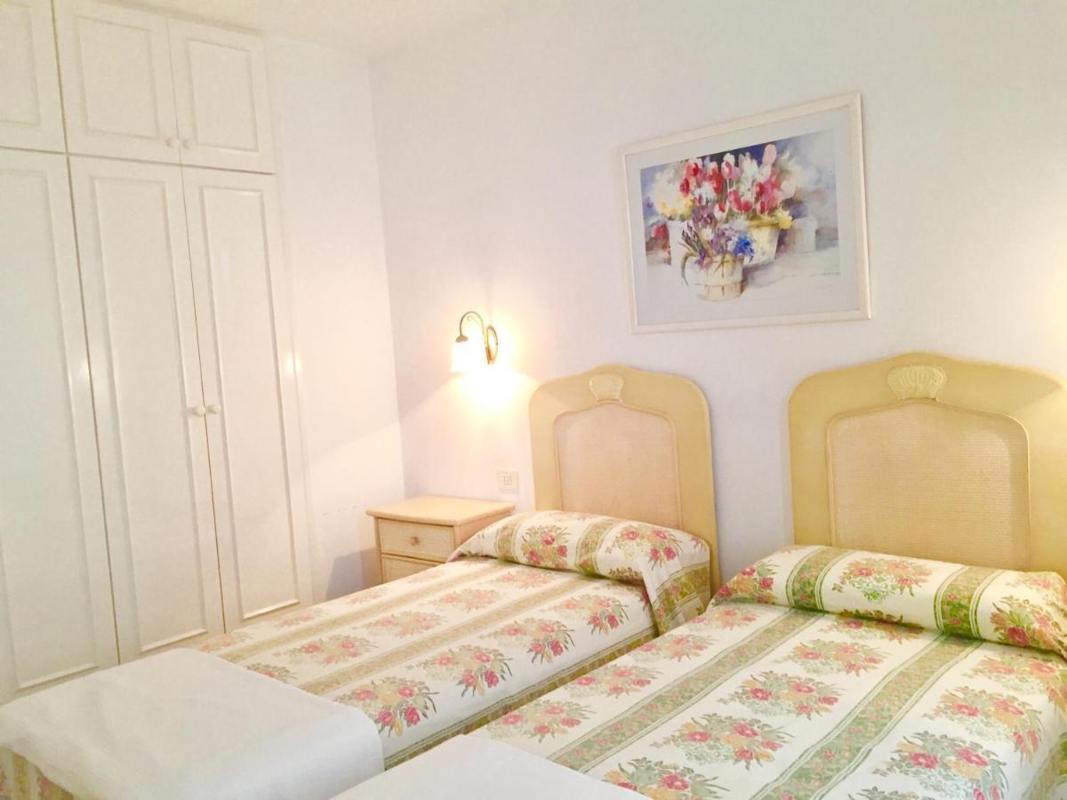 Regata Apartamentos Puerto De Naos Екстер'єр фото